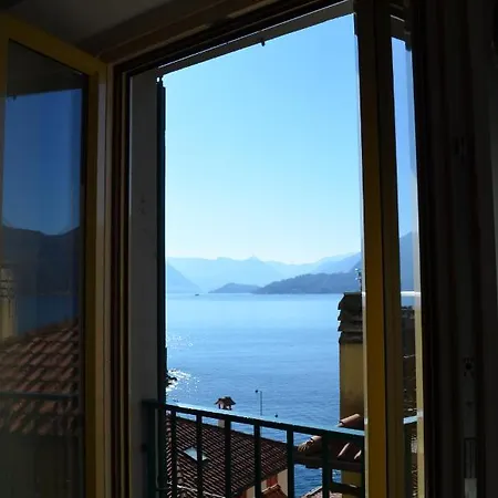 Varennahouse Lory Varenna