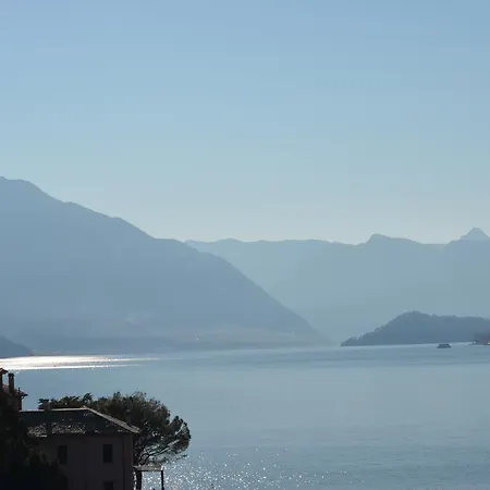 Varennahouse Lory * Varenna