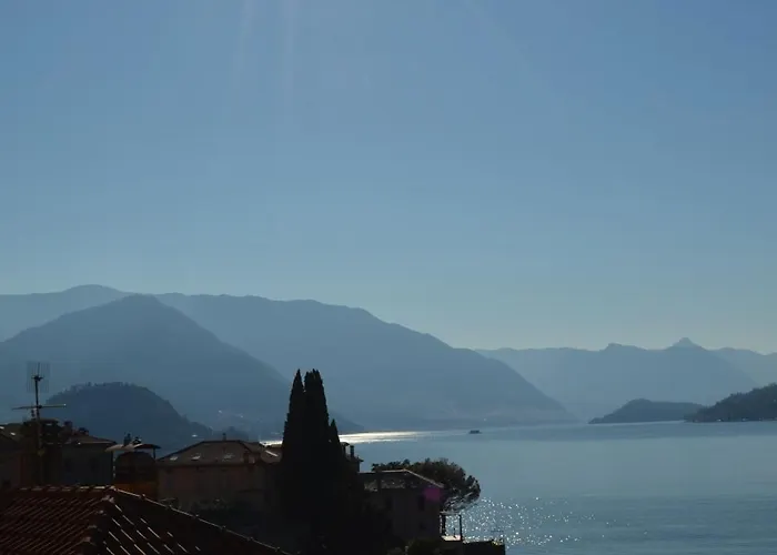 Varennahouse Lory * Varenna