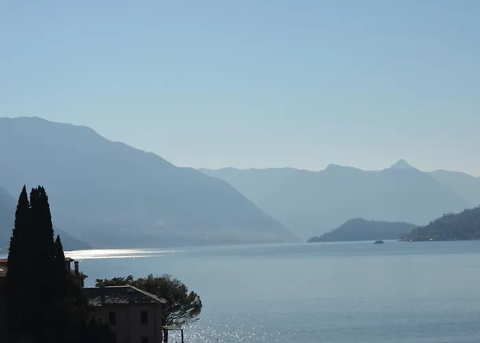 Varennahouse Lory * Varenna