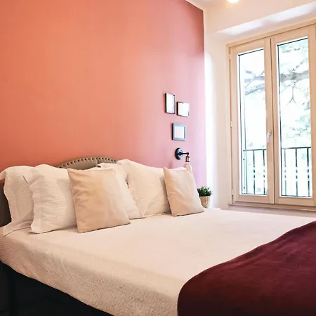 Varennahouse Lory 瓦伦纳