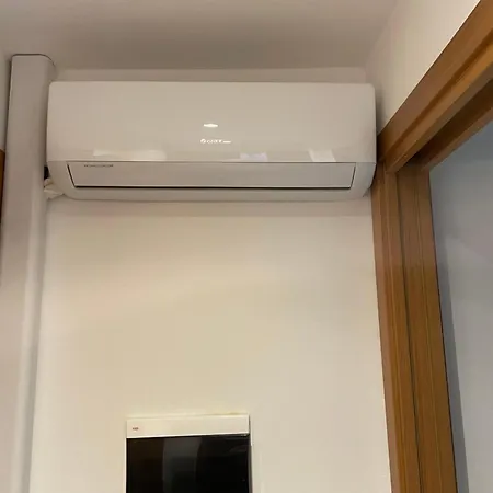 Varennahouse Lory * 瓦伦纳